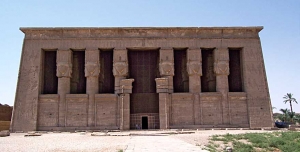 the temple of Dendra